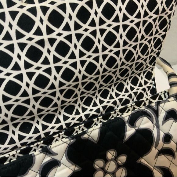 Vera Bradley knot just a clutch purse - Picture 7 of 11